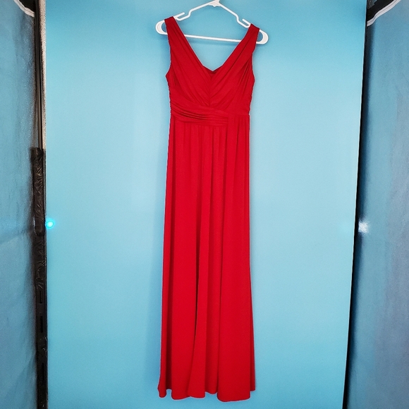 Sangria Size 8P Red Sleeveless V-Neck Maxi Red Dress - Picture 1 of 7